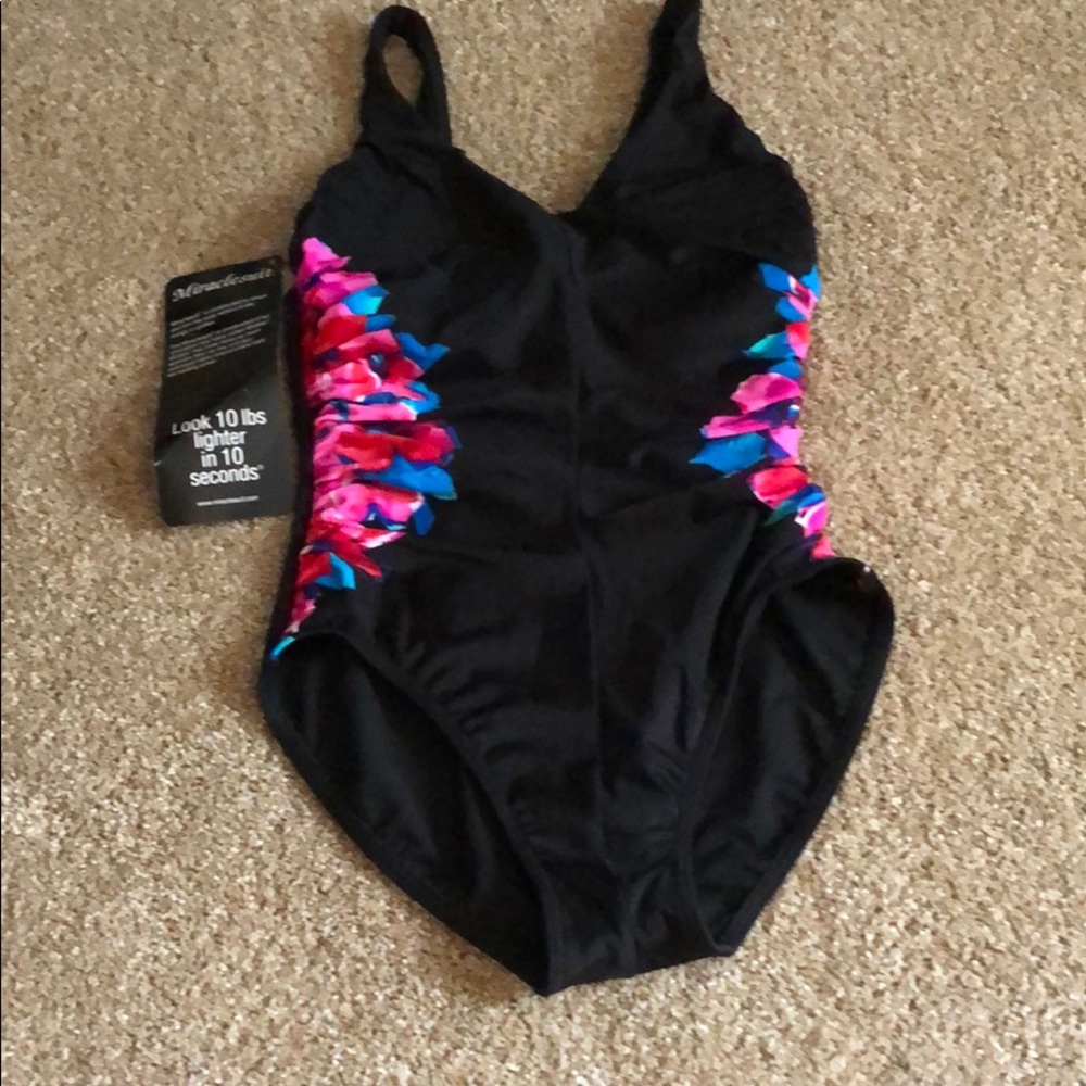 Miracle suit swimsuit NWT